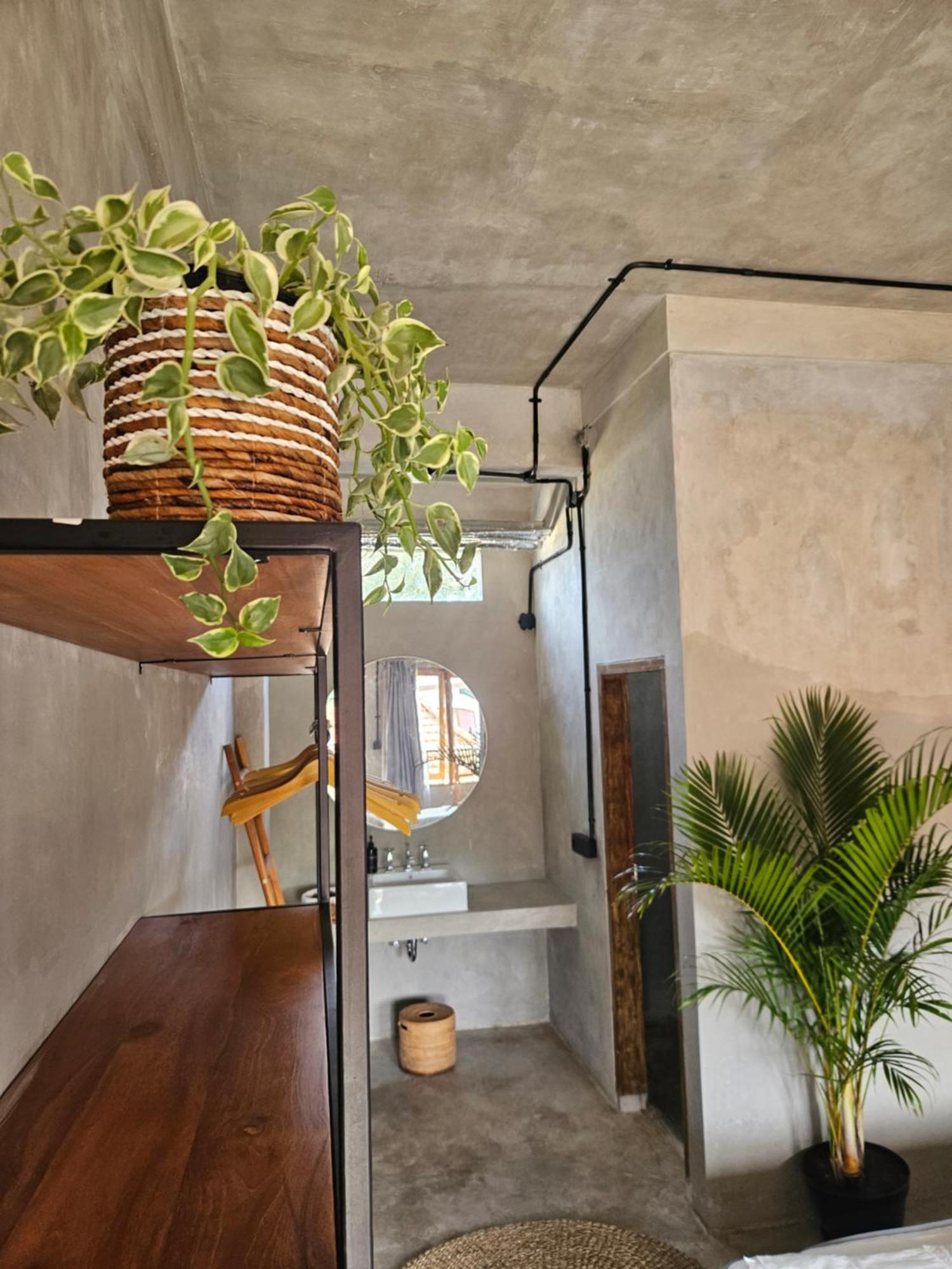 Salty Prana Retreat Center Hotel Uluwatu  Exterior photo