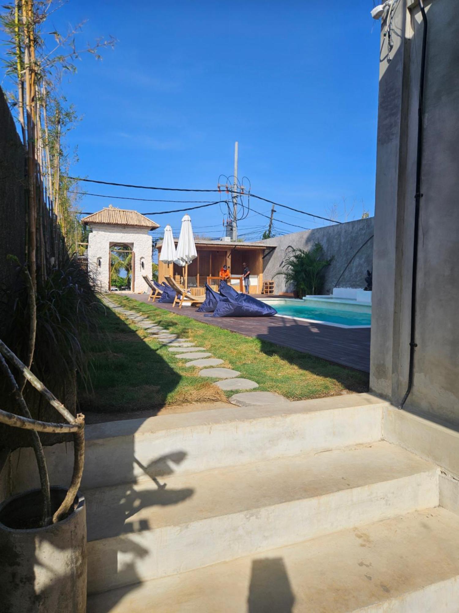 Salty Prana Retreat Center Hotel Uluwatu  Exterior photo